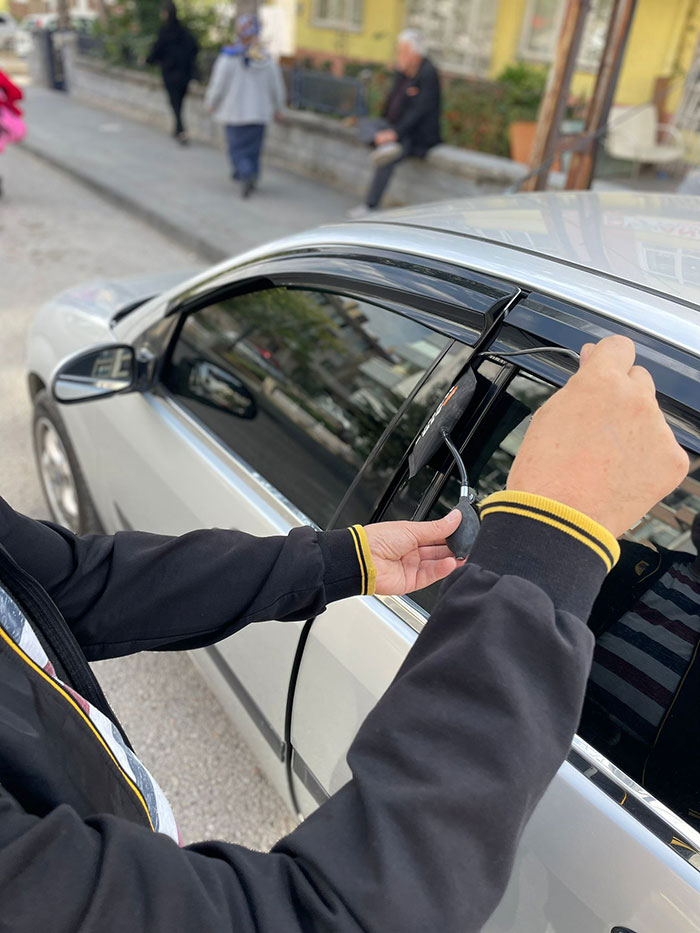 Serinhisar Oto Kilitçisi